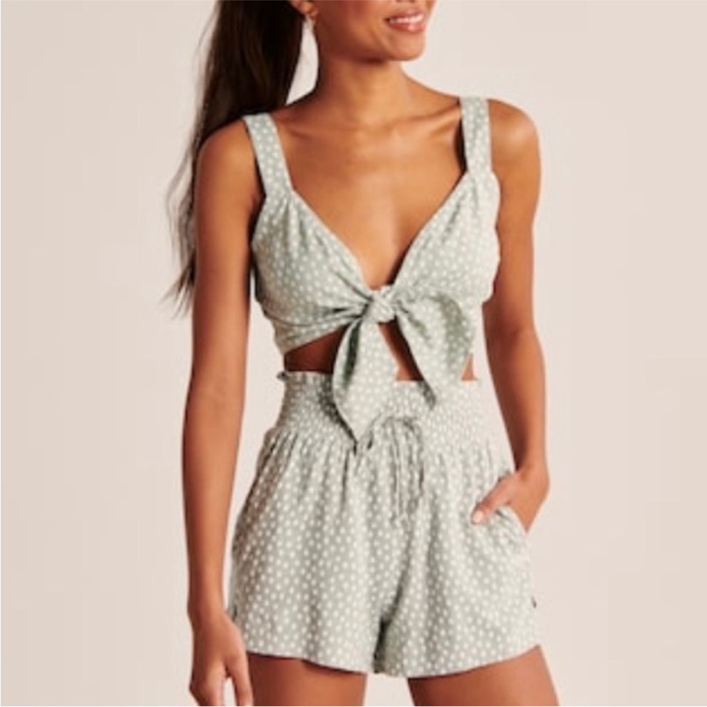 Abercrombie Matching Crop Top and Short Set - Sage Green with Polka Dots